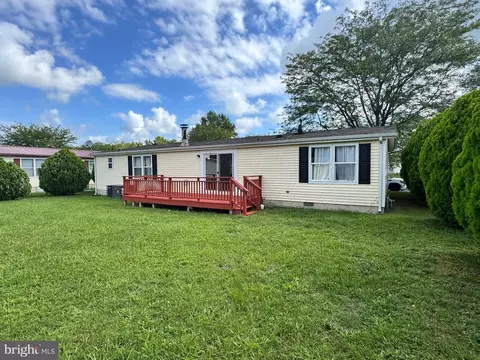 56 Primrose Dr E, Dover, DE 19901