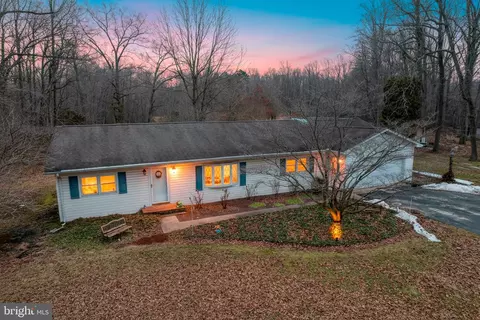 3384 Pearsons Corner Rd, Dover, DE 19904