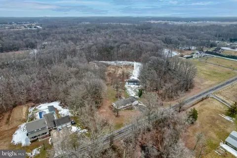 View/Area - 3384 Pearsons Corner Rd, Dover, DE 19904 photo 2 of 5