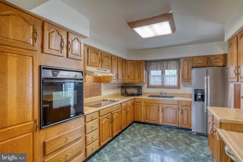 Kitchen - 3384 Pearsons Corner Rd, Dover, DE 19904 photo 1 of 5