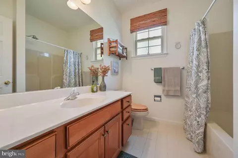 Bath - 43 E Darby Cir, Dover, DE 19904 photo 1 of 1