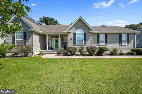 43 E Darby Cir, Dover, DE 19904