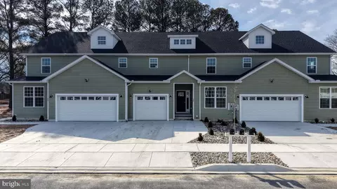 10 Valhalla Ct, Dover, DE 19904
