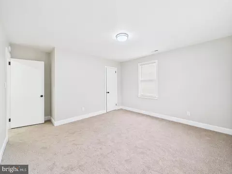 Bedroom - 28 S Queen St, Dover, DE 19904 photo 3 of 9