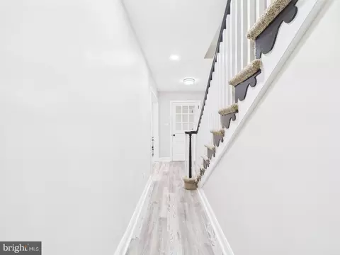 Entry Way - 28 S Queen St, Dover, DE 19904 photo 4 of 9