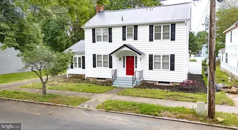 28 S Queen St, Dover, DE 19904
