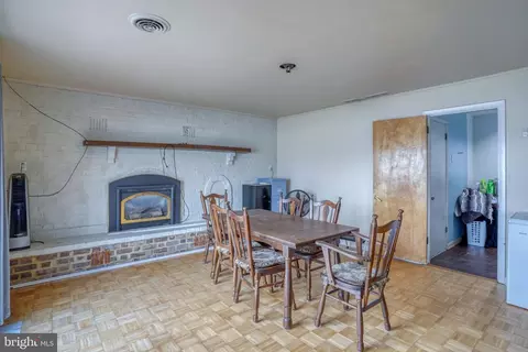 Dining - 813 Bacon Ave, Dover, DE 19901 photo 1 of 3
