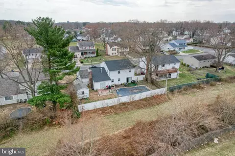 View/Area - 813 Bacon Ave, Dover, DE 19901 photo 4 of 5