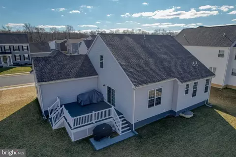 Exterior - 320 Clear Stream Dr, Dover, DE 19904 photo 4 of 6