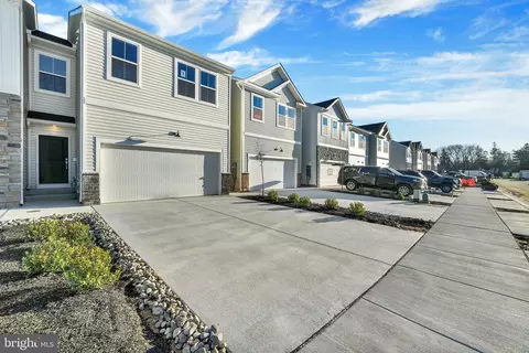 585 W North St, Smyrna, DE 19977