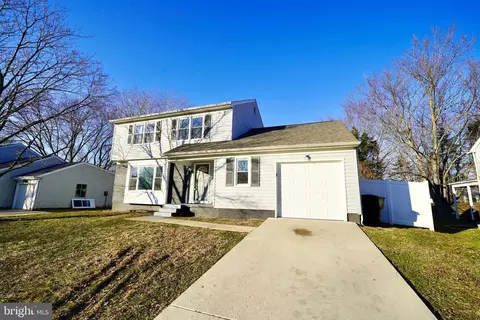 117 Quail Hollow Dr, Dover, DE 19904