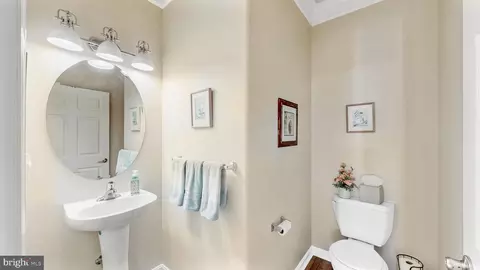 Entry Way - 45 Harcrest Ct, Dover, DE 19901 photo 3 of 10
