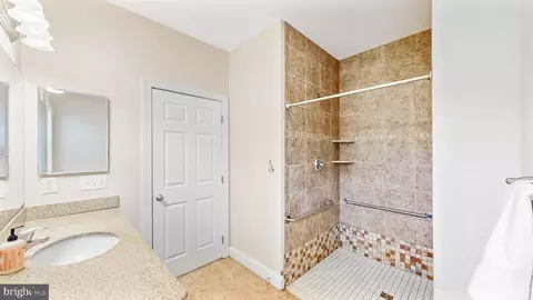 Bath - 87 Silver Meadows Ln, Dover, DE 19904 photo 2 of 3