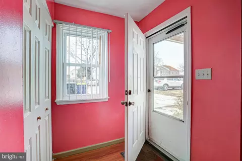 Entry Way - 465 Barrister Pl, Dover, DE 19901 photo 2 of 7