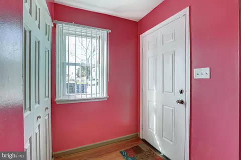 Entry Way - 465 Barrister Pl, Dover, DE 19901 photo 3 of 7