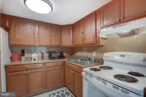 Kitchen - 465 Barrister Pl, Dover, DE 19901 photo 1 of 2