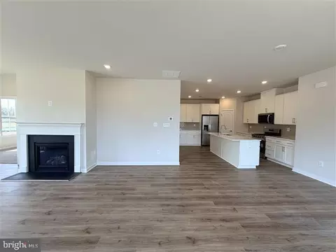 Living - 1193 Resort Blvd, Dover, DE 19904 photo 1 of 4