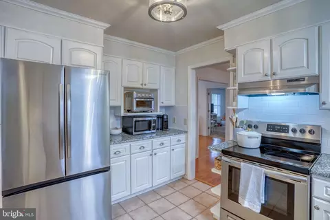 Kitchen - 6 Crossley Dr, Dover, DE 19901 photo 2 of 3