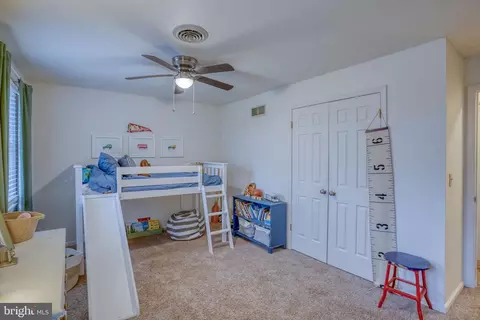 Bedroom - 6 Crossley Dr, Dover, DE 19901 photo 5 of 10