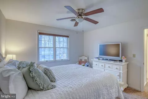 Bedroom - 6 Crossley Dr, Dover, DE 19901 photo 8 of 10