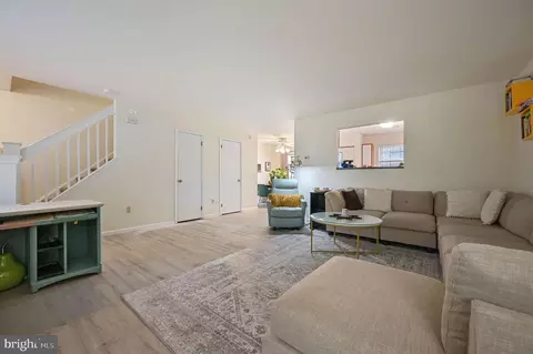 Living - 114 Thames Dr, Dover, DE 19904 photo 2 of 4