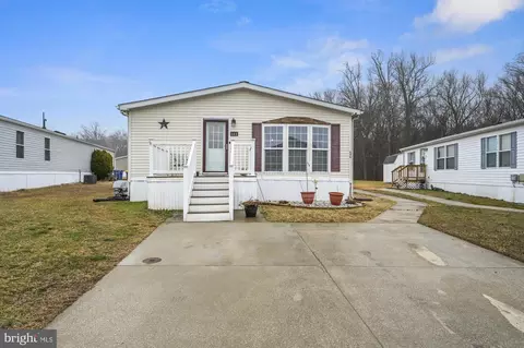 646 Fox Pointe Dr #71, Dover, DE 19904
