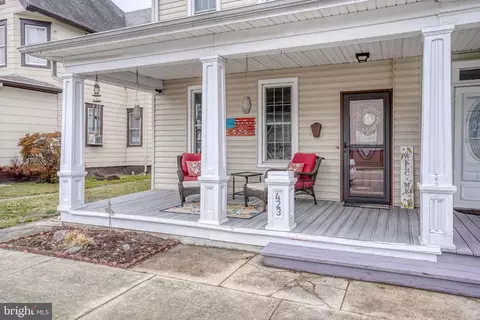 423 Main St, Clayton, DE 19938