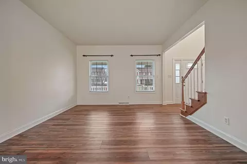 Living - 45 Mannering Dr, Dover, DE 19901 photo 1 of 6