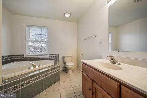 Bath - 45 Mannering Dr, Dover, DE 19901 photo 2 of 3