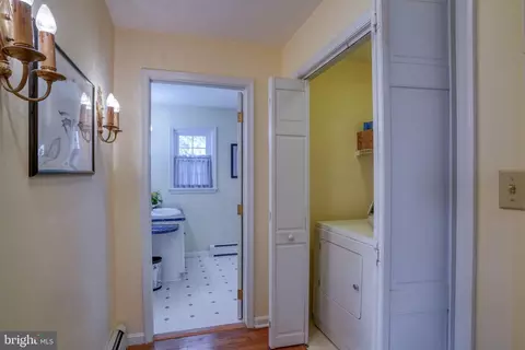Entry Way - 54 Huntley Cir, Dover, DE 19901 photo 4 of 4