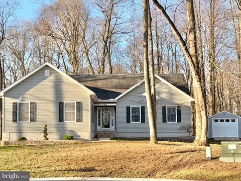 202 E Buck Point Rd, Clayton, DE 19938