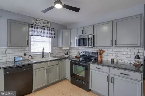Kitchen - 31 Washington St, Dover, DE 19901 photo 3 of 3