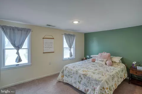Bedroom - 31 Washington St, Dover, DE 19901 photo 1 of 7