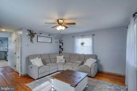 Entry Way - 31 Washington St, Dover, DE 19901 photo 1 of 4