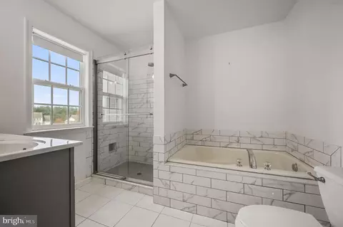 Bath - 228 Thornton St, Dover, DE 19901 photo 2 of 4