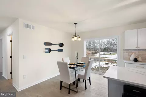 Dining - 18 Mcclary St, Leipsic, DE 19901 photo 1 of 1