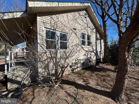 748 S State St, Dover, DE 19901 photo 4