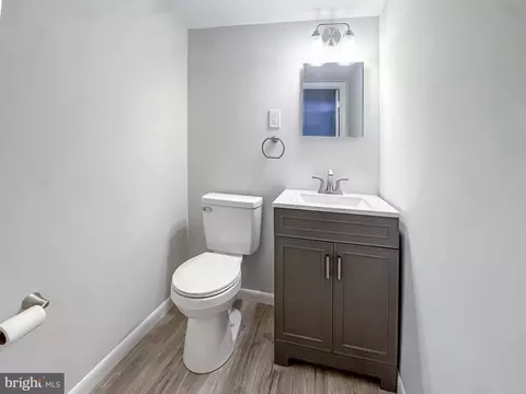 Bath - 575 Crawford Ave, Dover, DE 19901 photo 2 of 2