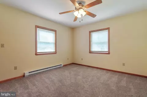 Bedroom - 2272 Forrest Ave, Dover, DE 19904 photo 3 of 4