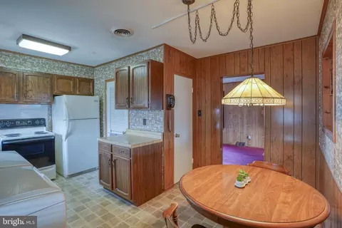 Entry Way - 1 Edgewood Rd, Dover, DE 19901 photo 1 of 1