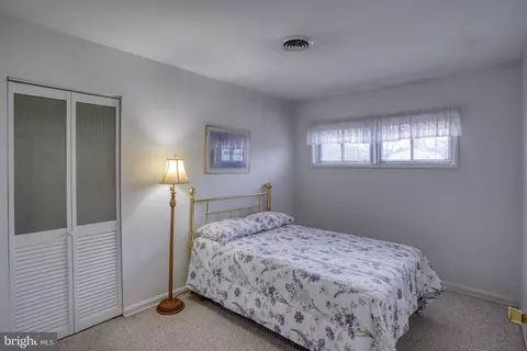 Bedroom - 1 Edgewood Rd, Dover, DE 19901 photo 7 of 9