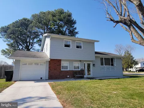 Exterior - 959 Mcdowell Dr, Dover, DE 19901 photo 3 of 6