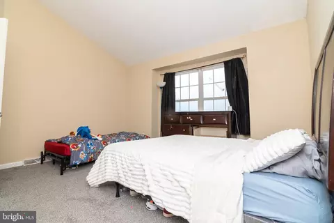 Bedroom - 185 W Sheldrake Cir, Dover, DE 19904 photo 2 of 4