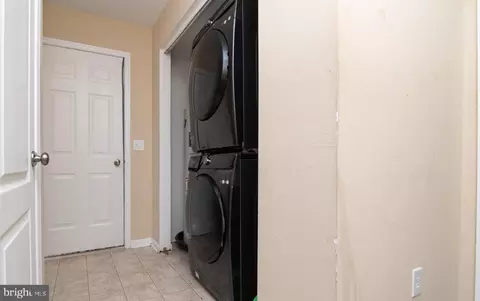 Entry Way - 185 W Sheldrake Cir, Dover, DE 19904 photo 3 of 3
