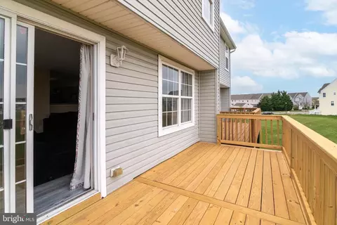 Exterior - 185 W Sheldrake Cir, Dover, DE 19904 photo 3 of 4