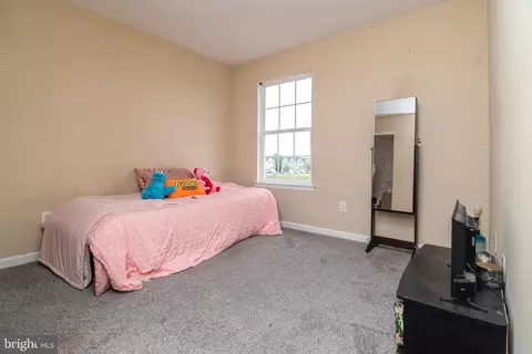 Bedroom - 185 W Sheldrake Cir, Dover, DE 19904 photo 3 of 4