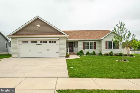 163 Mayflower Dr, Felton, DE 19943