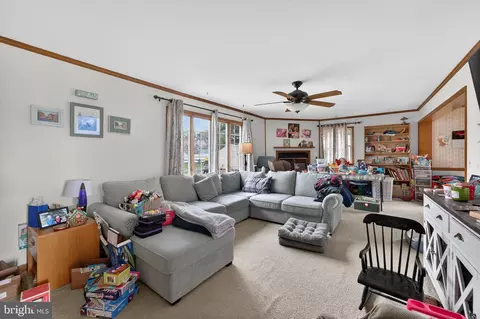 Living - 265 Beechwood Ave, Dover, DE 19901 photo 1 of 3