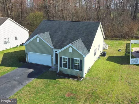 16 S High Meadow Dr, Felton, DE 19943