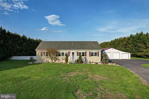 562 Black Swamp Rd, Felton, DE 19943